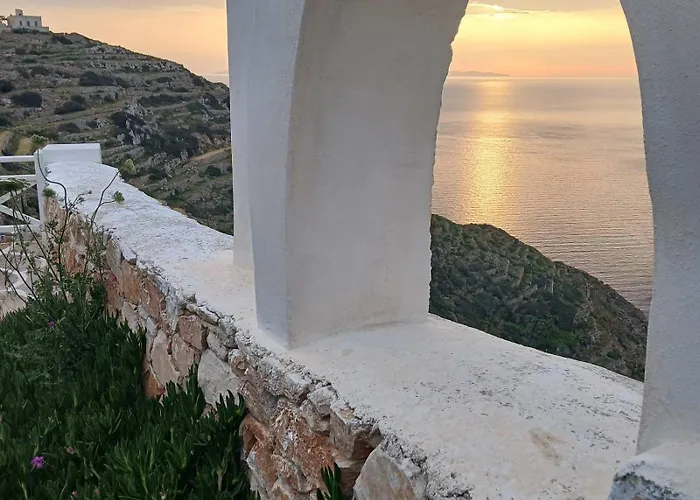 Kimolos - Sunset Síkinos